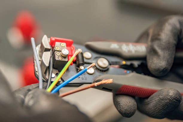 Best Affordable Electrician  in Evanston, IL