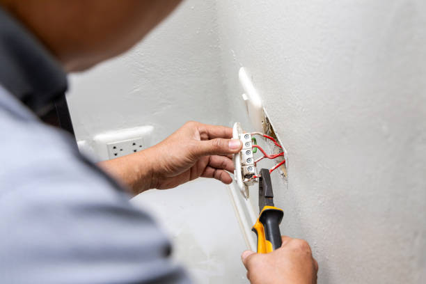 Best Electrical Troubleshooting Services  in Evanston, IL