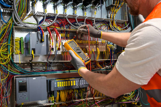 Best Electrical Contractors for Businesses  in Evanston, IL